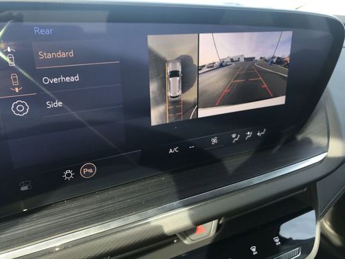 Used 2025 Buick Envision Preferred image 17