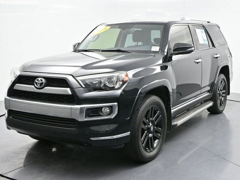 Used 2018 Toyota 4Runner Limited AWD/4WD image 3