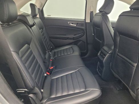 Used 2024 Ford Edge SEL image 19