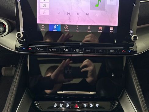 Used 2023 Jeep Wagoneer Series II w/ Convenience Group I image 22