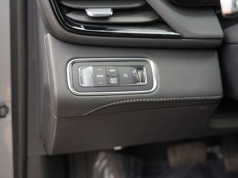 Used 2025 Buick Enclave Sport Touring image 17