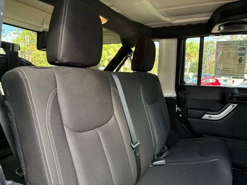 Used 2014 Jeep Wrangler Unlimited Sahara w/ Connectivity Group image 28
