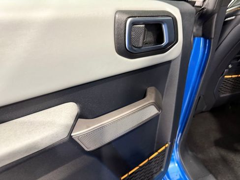 Used 2022 Ford Bronco Badlands image 19