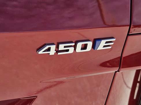 New 2025 Cadillac Lyriq Sport image 11