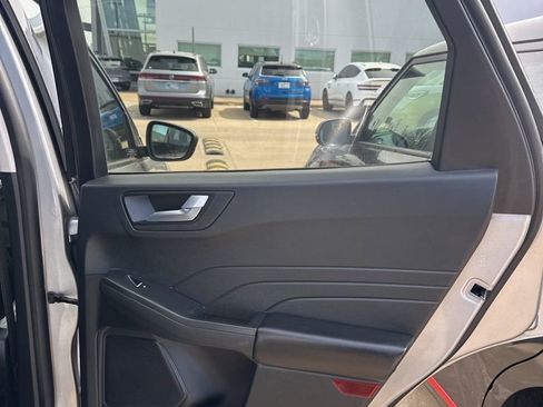 Used 2022 Ford Escape SEL AWD/4WD image 16