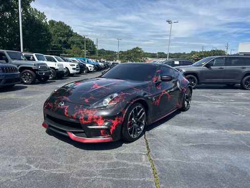 Used 2020 Nissan 370Z NISMO RWD image 5