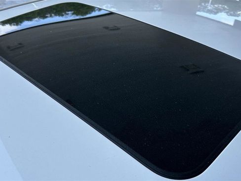 Used 2024 Hyundai Elantra SEL w/ Convenience Package image 16