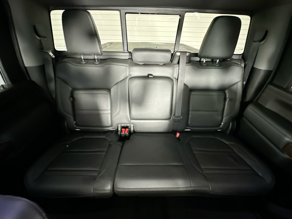 Used 2023 GMC Sierra 3500 Denali AWD/4WD image 13