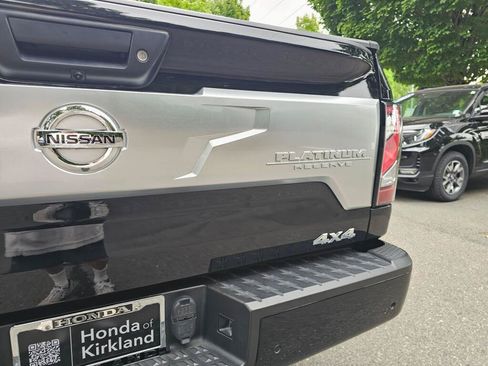 Used 2021 Nissan Titan Platinum Reserve AWD/4WD image 16