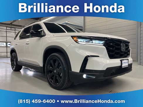 Used 2025 Honda Pilot Black Edition image 1