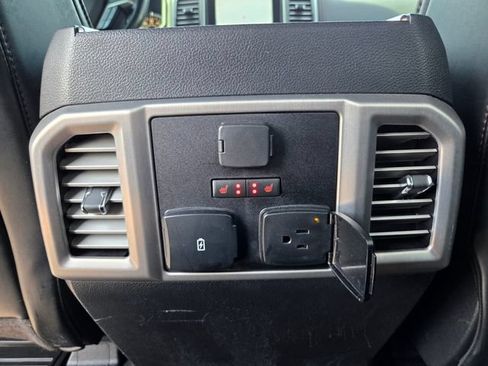 Used 2019 Ford F150 Platinum w/ Equipment Group 701A Luxury AWD/4WD image 14