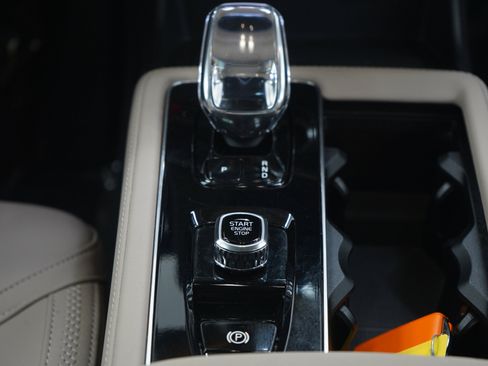 Used 2026 Volvo XC90 B6 Plus AWD/4WD image 19