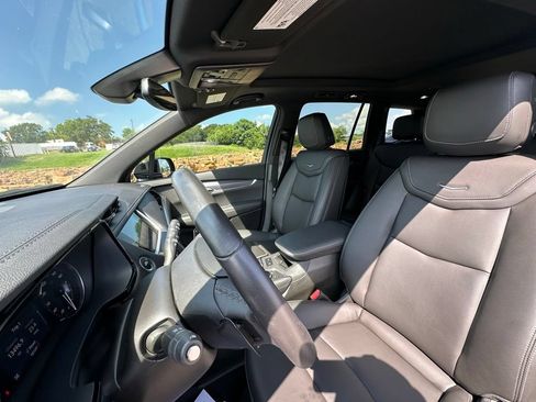 Used 2024 Cadillac XT6 Luxury FWD image 14