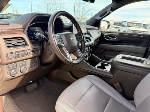 Used 2023 Chevrolet Tahoe LT w/ Luxury Package image 9