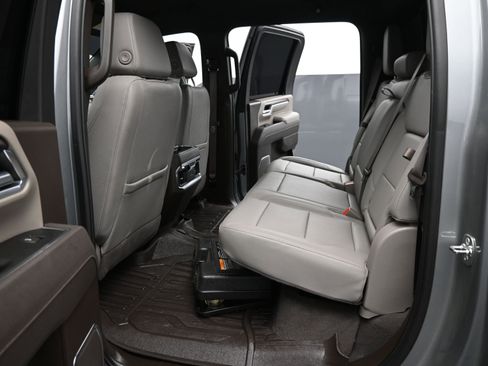 Used 2025 GMC Sierra 2500 SLT w/ SLT Premium Package image 17