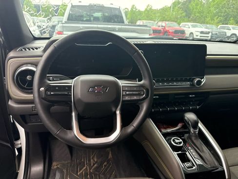 Used 2023 Chevrolet Colorado ZR2 w/ ZR2 Convenience Package III AWD/4WD image 8