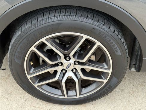 Used 2016 Ford Explorer Sport w/ Equipment Group 401A image 18