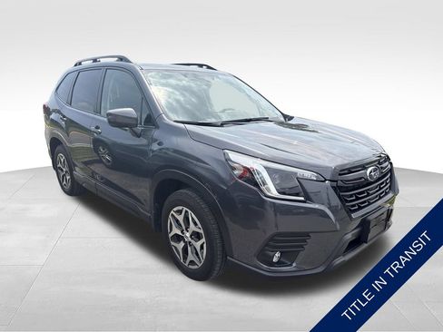 Used 2024 Subaru Forester Premium AWD/4WD image 1