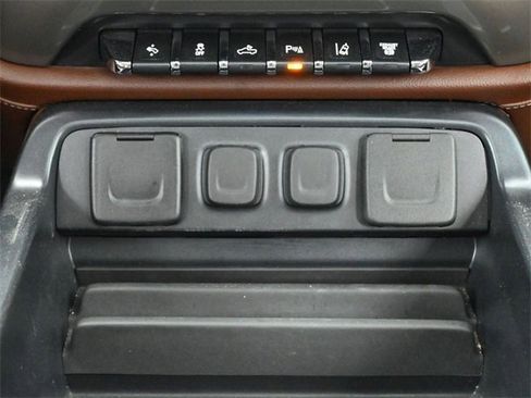 Used 2018 Chevrolet Silverado 2500 High Country w/ Duramax Plus Package image 24