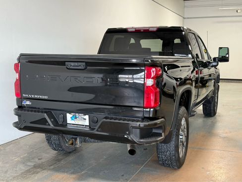 Used 2024 Chevrolet Silverado 2500 Custom w/ Custom Value Package image 6