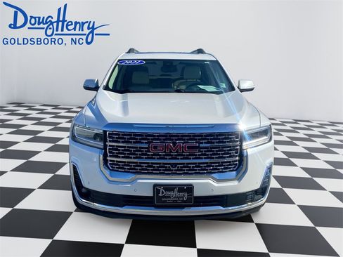 Used 2021 GMC Acadia Denali w/ Denali Technology Package image 8