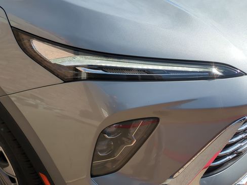 Certified 2025 Buick Envision Preferred image 10