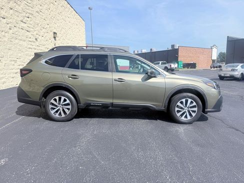 Used 2020 Subaru Outback Premium AWD/4WD image 6