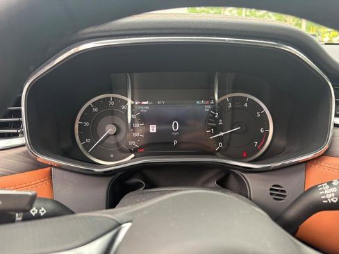 Used 2023 Jaguar XF R-Dynamic SE image 6