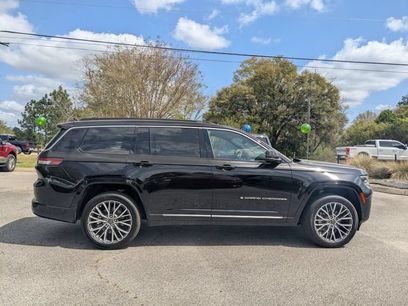 New 2026 Jeep Grand Cherokee L Summit w/ Rear Seat Video Group I