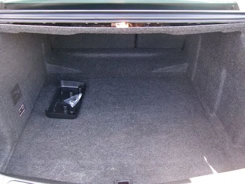 Used 2019 Chevrolet Impala LT FWD image 12