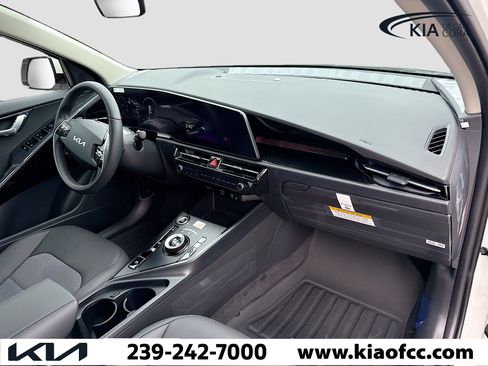New 2026 Kia Niro Wind FWD image 13