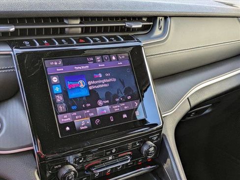 New 2025 Jeep Grand Cherokee L Laredo w/ Luxury Tech Group I image 12