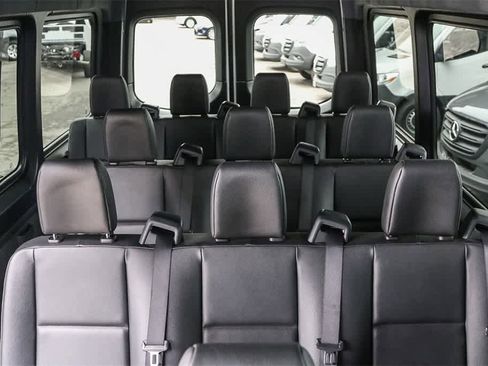 Used 2020 Mercedes-Benz Sprinter 2500 image 17