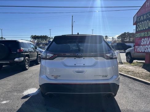 Used 2017 Ford Edge Titanium w/ Equipment Group 301A image 6