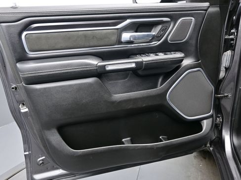 Used 2022 RAM 1500 Laramie AWD/4WD image 12