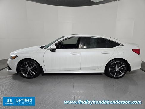 Certified 2022 Honda Civic Touring image 3