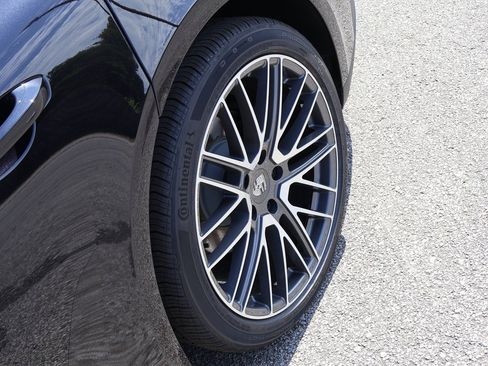 New 2025 Porsche Panamera image 37