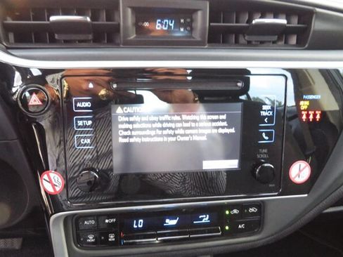 Used 2019 Toyota Corolla LE FWD image 10