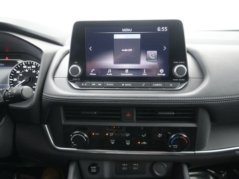 Certified 2025 Nissan Rogue S image 15