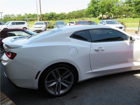 Used 2017 Chevrolet Camaro SS RWD image 17