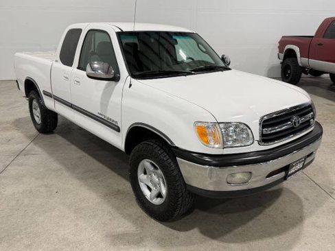 Used 2000 Toyota Tundra SR5 AWD/4WD image 1