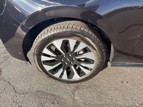 Used 2025 Ford Expedition Platinum w/ Driver's Package image 19