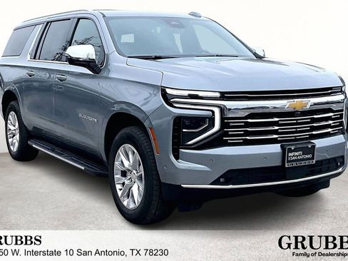 Used 2025 Chevrolet Suburban Premier image 1