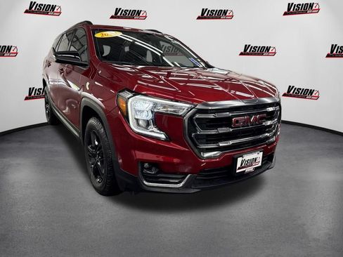 Used 2024 GMC Terrain AT4 AWD/4WD image 3