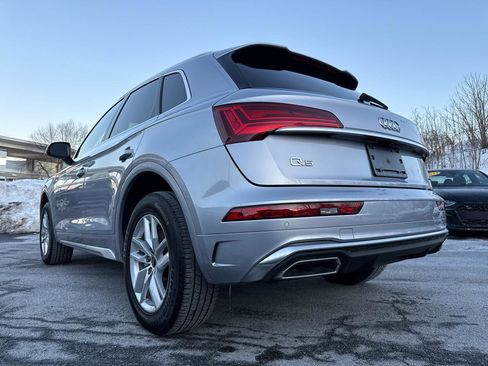 Used 2022 Audi Q5 2.0T Premium w/ Convenience Package image 2