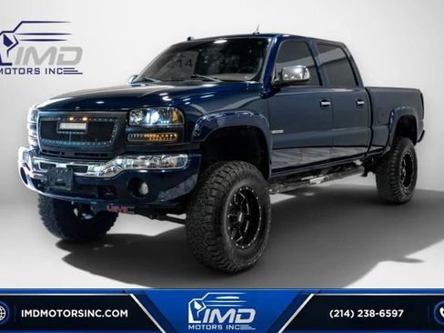 Used 2005 GMC Sierra 2500 SLT w/ Heavy-Duty Power Package AWD/4WD image 1
