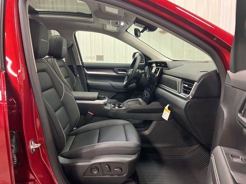 New 2026 GMC Terrain Denali w/ LPO, Black Badging Package image 8