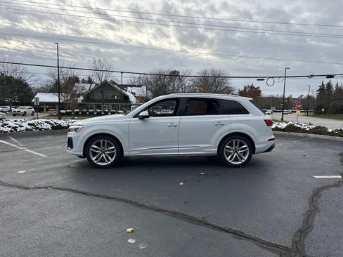 Used 2025 Audi Q7 3.0T Premium Plus w/ Premium Plus Package AWD/4WD image 4