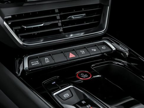 Used 2022 Audi e-tron GT Prestige w/ Prestige Package image 37