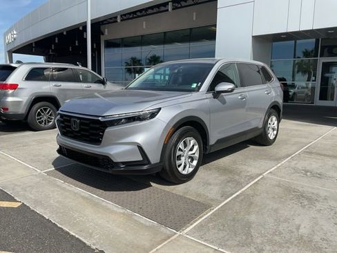 Used 2025 Honda CR-V LX image 4